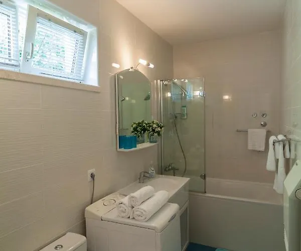 アパート Suncana 2