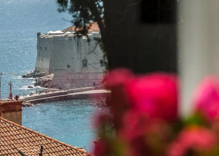 Suncana 2 アパート