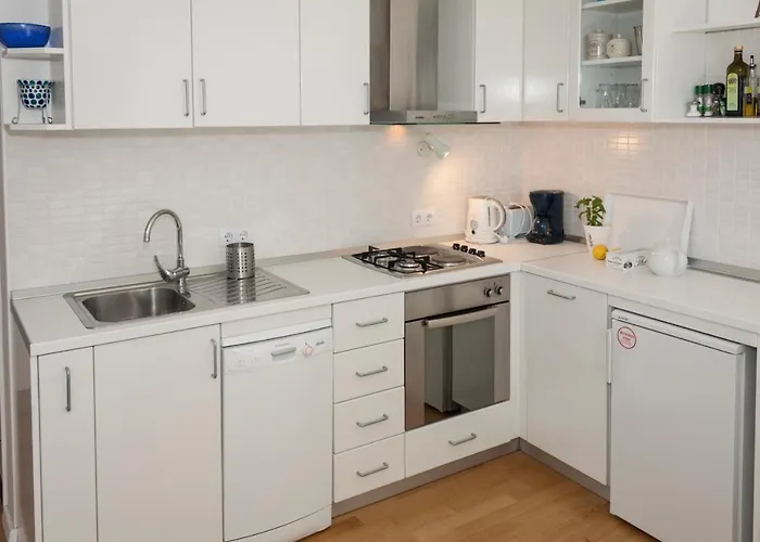 Suncana 2 アパート *